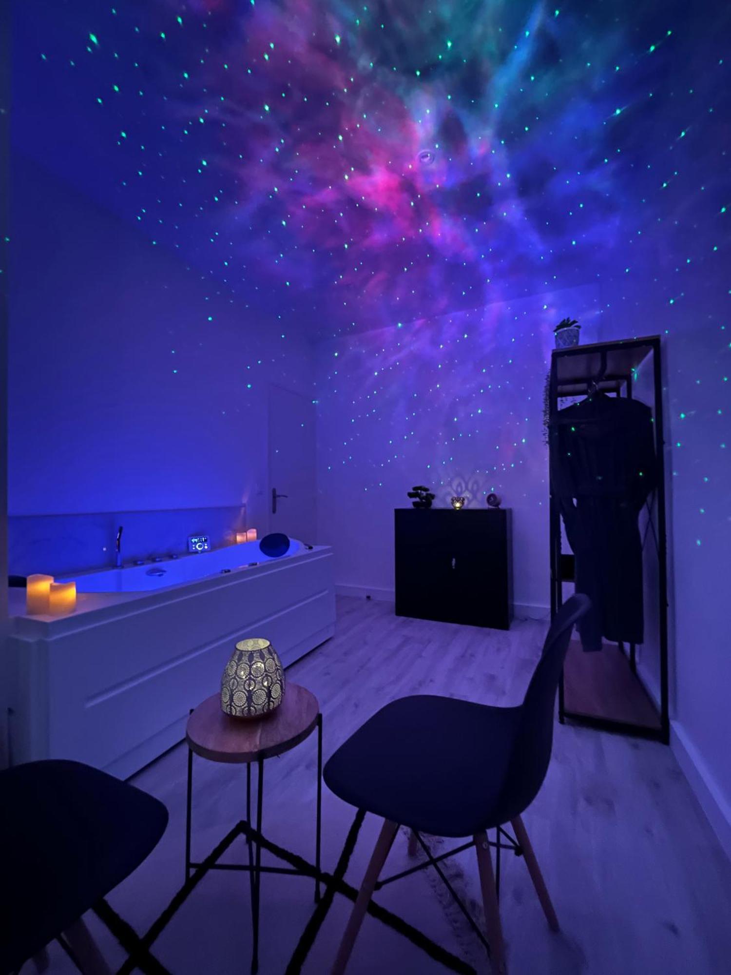 Cinema & Jacuzzi Aux Etoiles - Casabianca Suite Saint-Etienne  Buitenkant foto